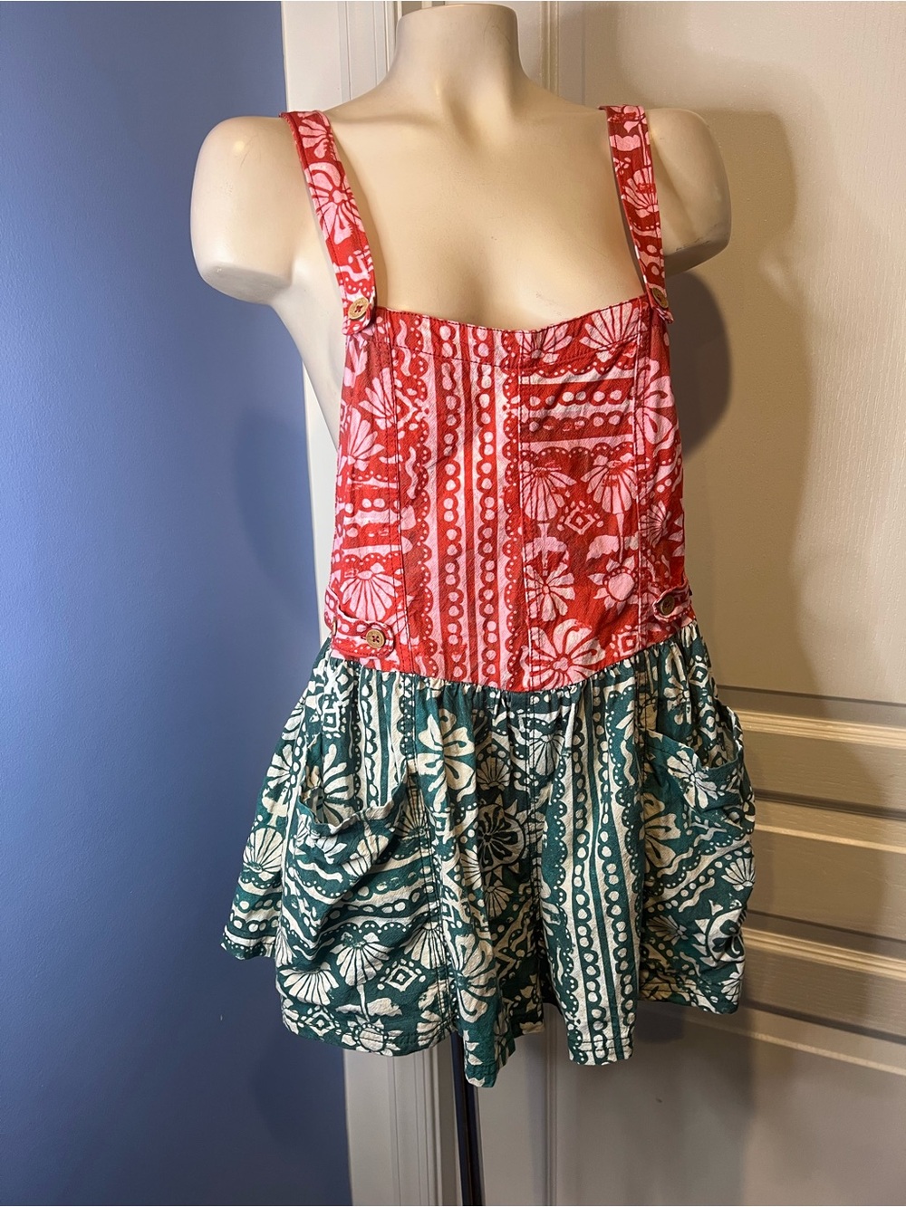 Free People 100% Cotton Palm Bay printed shortall with tropical pattern size S